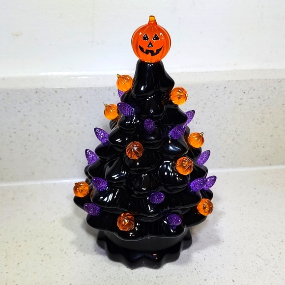 Lighted Black Tree with orange and purple Ornaments New no tags. - Picture 3 of 5